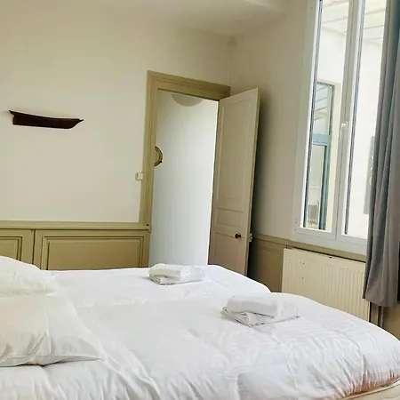 La Casa De Pape, Hypercentre, Lr138 *