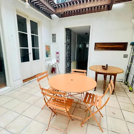 Prázdninový dům La Casa De Pape, Hypercentre, Lr138