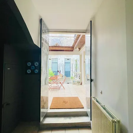 別荘 La Casa De Pape, Hypercentre, Lr138 *