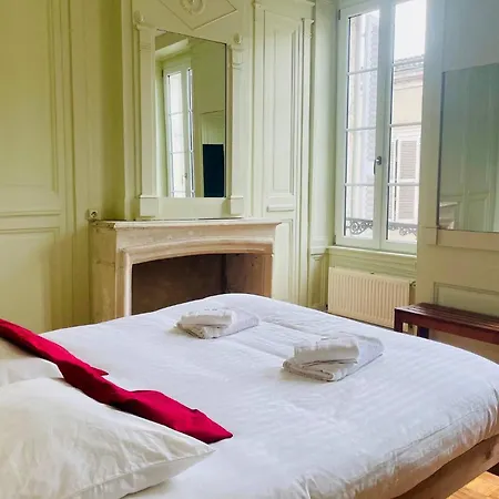 La Casa De Pape, Hypercentre, Lr138