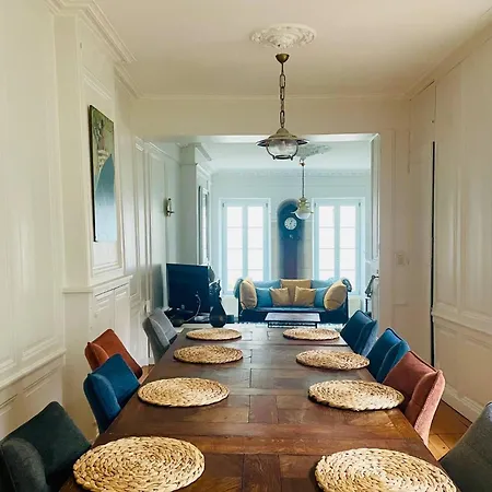 La Casa De Pape, Hypercentre, Lr138 *