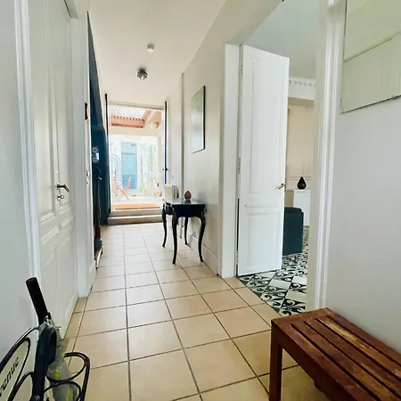 La Casa De Pape, Hypercentre, Lr138 * La Rochelle (Charente-Maritime)