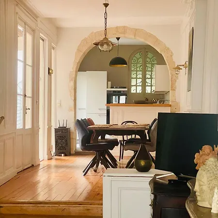 La Casa De Pape, Hypercentre, Lr138