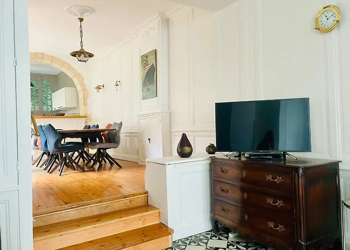 Holiday home La Casa De Pape, Hypercentre, Lr138 *